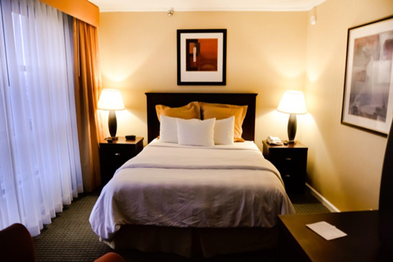 Garden Inn & Suites - Jfk Нью-Йорк Экстерьер фото