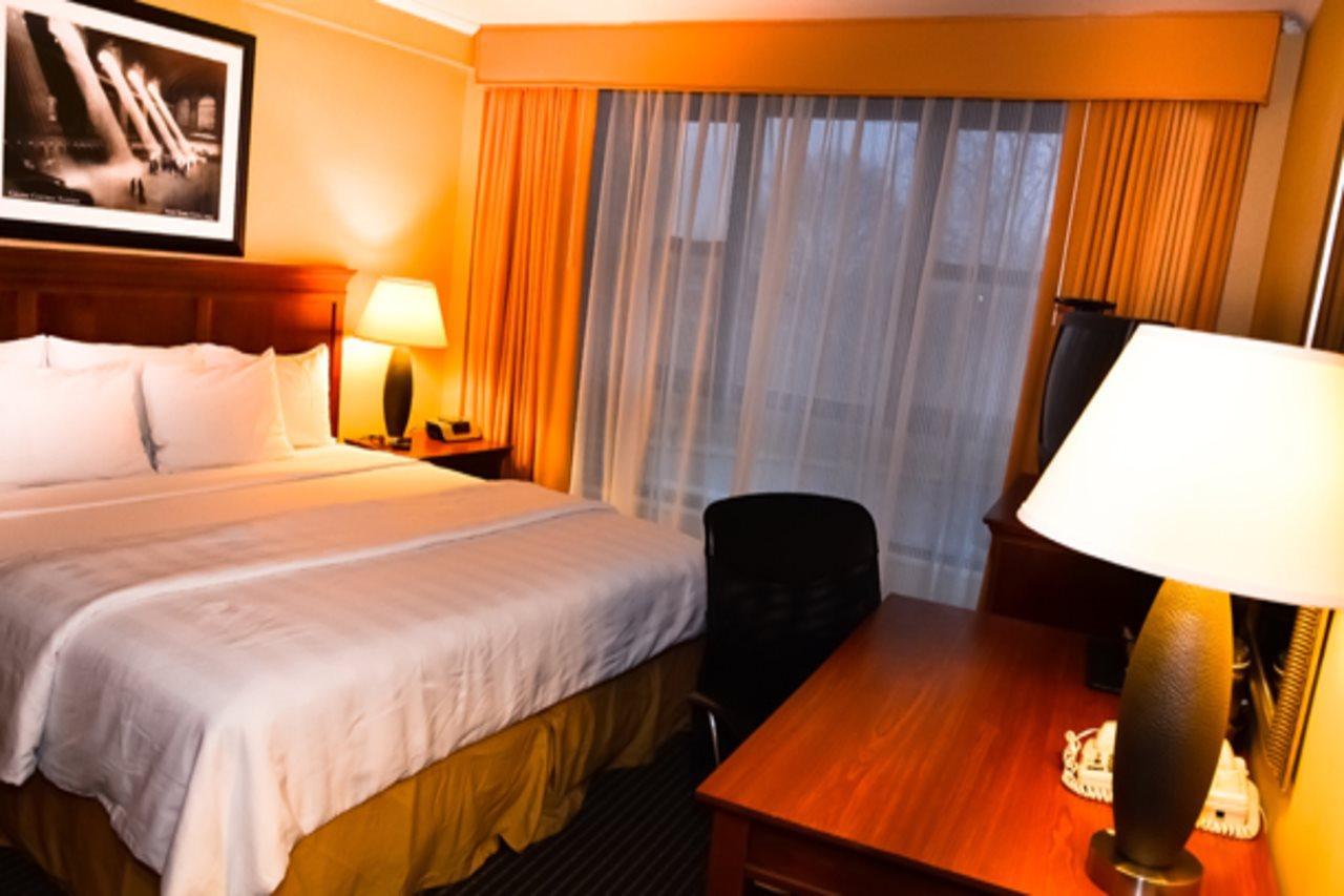 Garden Inn & Suites - Jfk Нью-Йорк Экстерьер фото